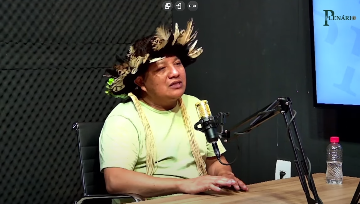 Adriano Karipuna destaca a luta pelo território do seu povo no Plenário