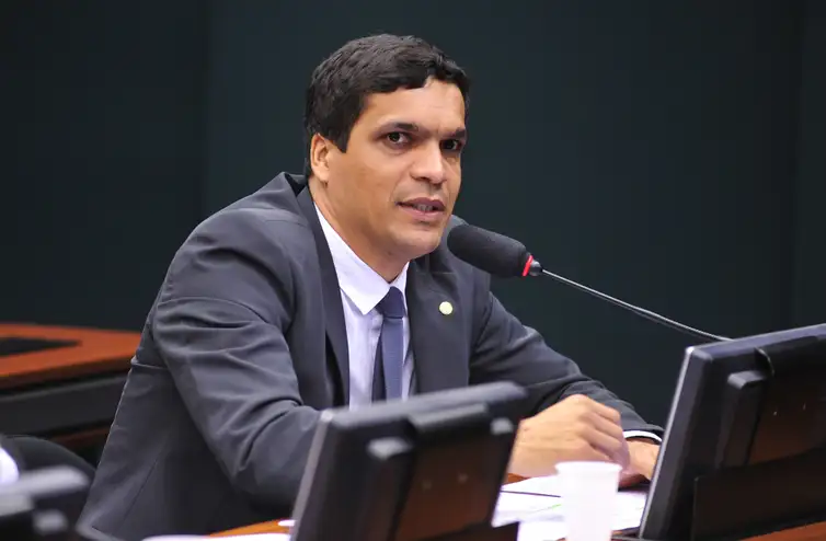 Cabo Daciolo transfere título para Rondônia e movimenta disputa pelo Senado em 2026