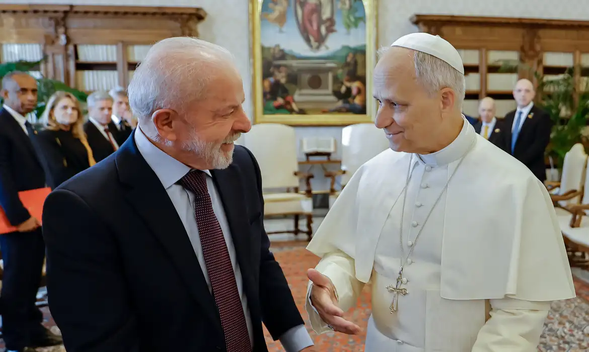 Lula encontra papa Leão XIV, pela primeira vez