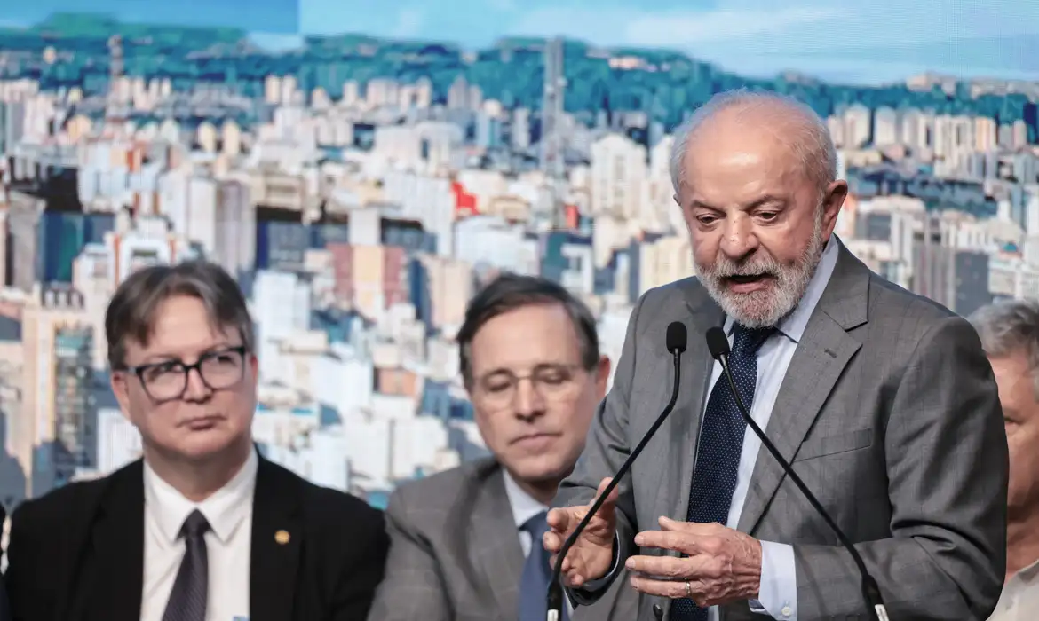Lula critica Congresso por barrar taxação de ricos e apostas online: “Eles votam contra”