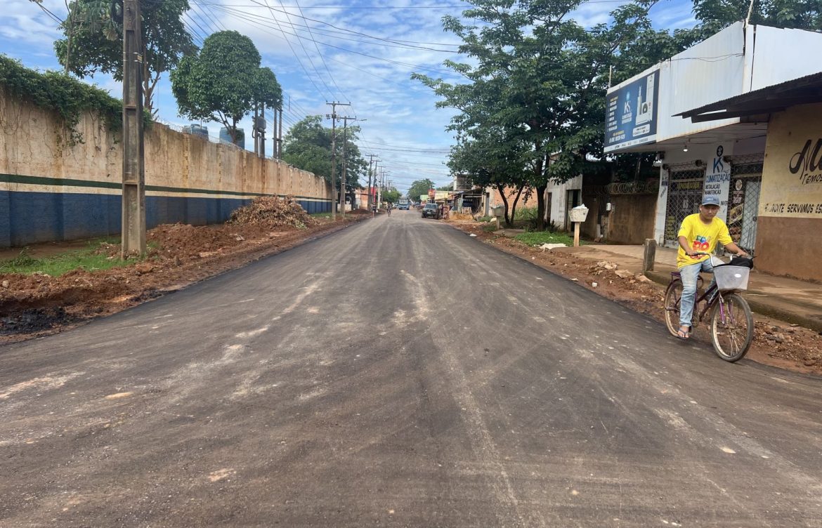 Moradores comemoram fim dos alagamentos em Porto Velho