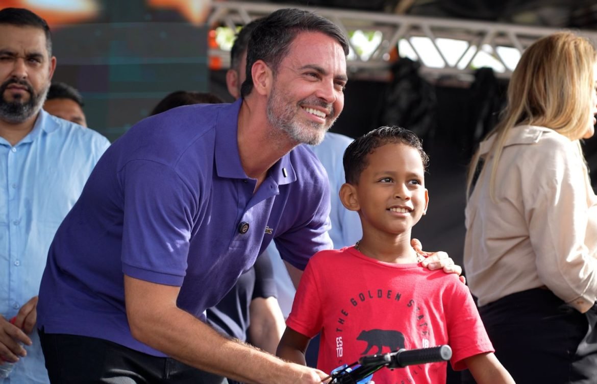 Prefeitura premia estudantes com mais de mil bicicletas por desempenho escolar