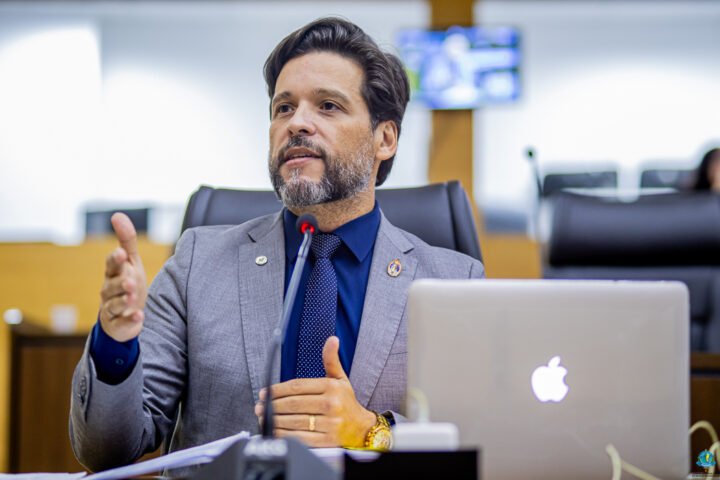 Delegado Camargo propõe redução do ICMS sobre gado em pé em Rondônia