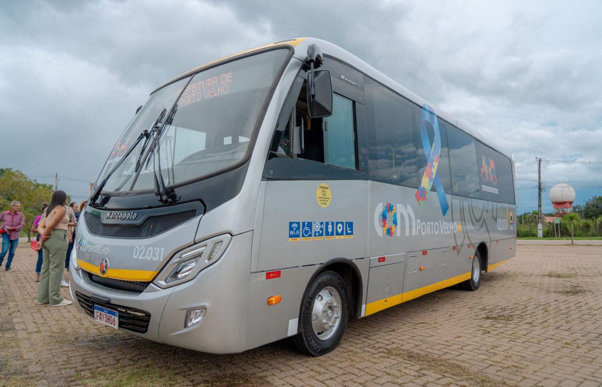 Ônibus inclusivo amplia atendimento a pessoas com TEA em Porto Velho