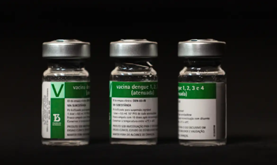 Vacina da dengue do Butantan começa a ser aplicada a partir do dia 17
